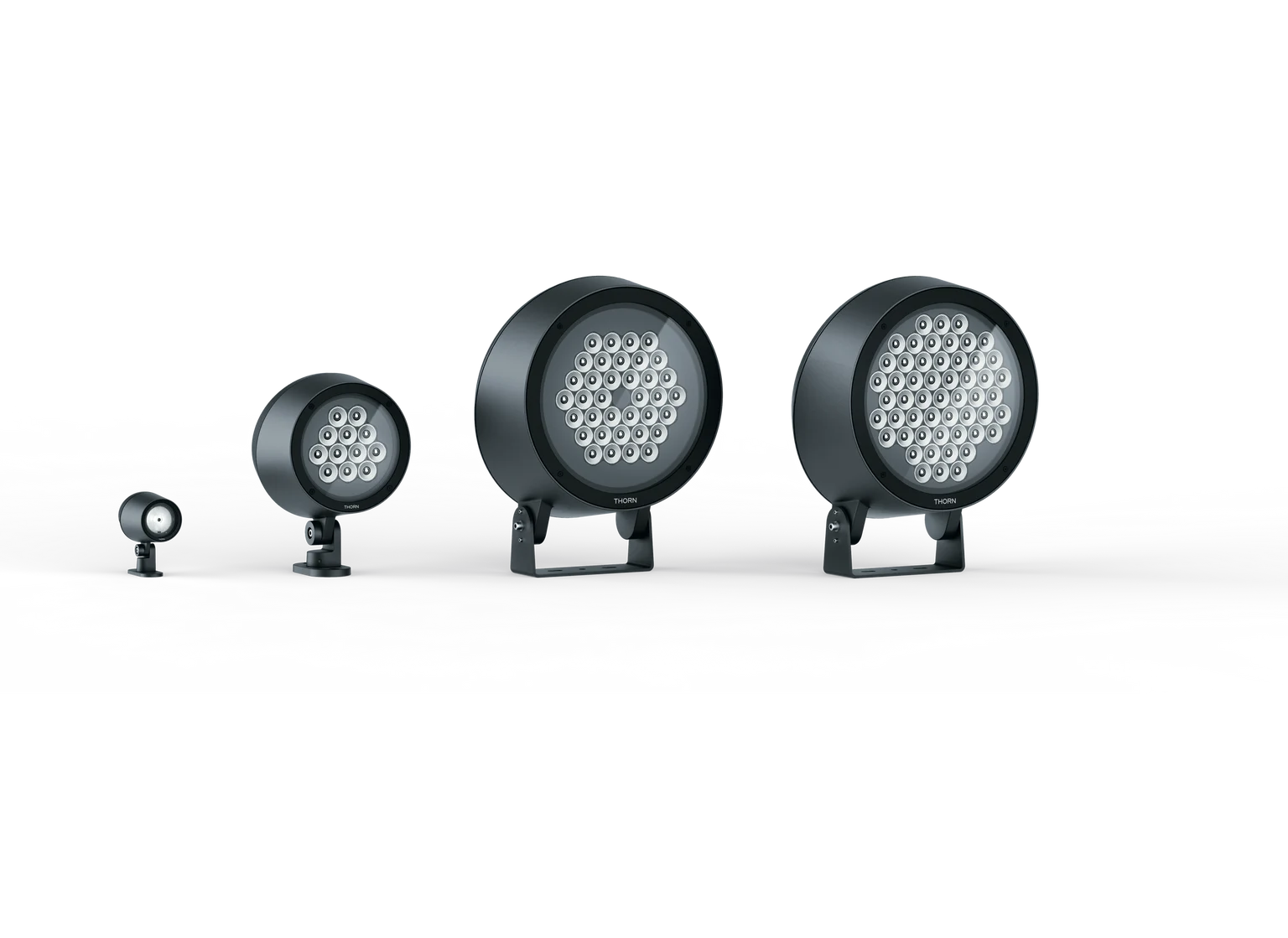 Image de la gamme Contrast, illustrant les différentes tailles de projecteurs.