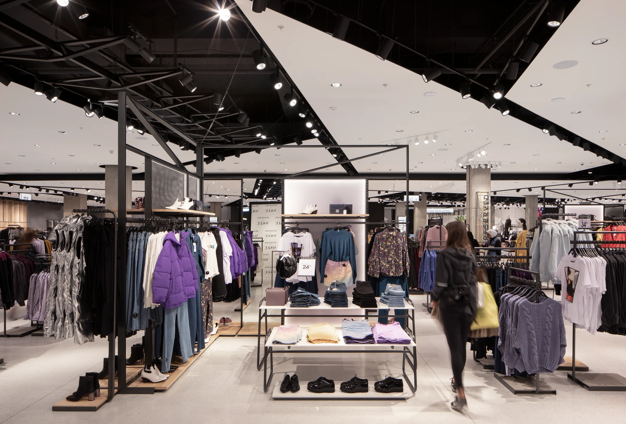 Zumtobel at EuroShop 2026: “New Retail” Combines Contextual Intelligence and Customer Experience