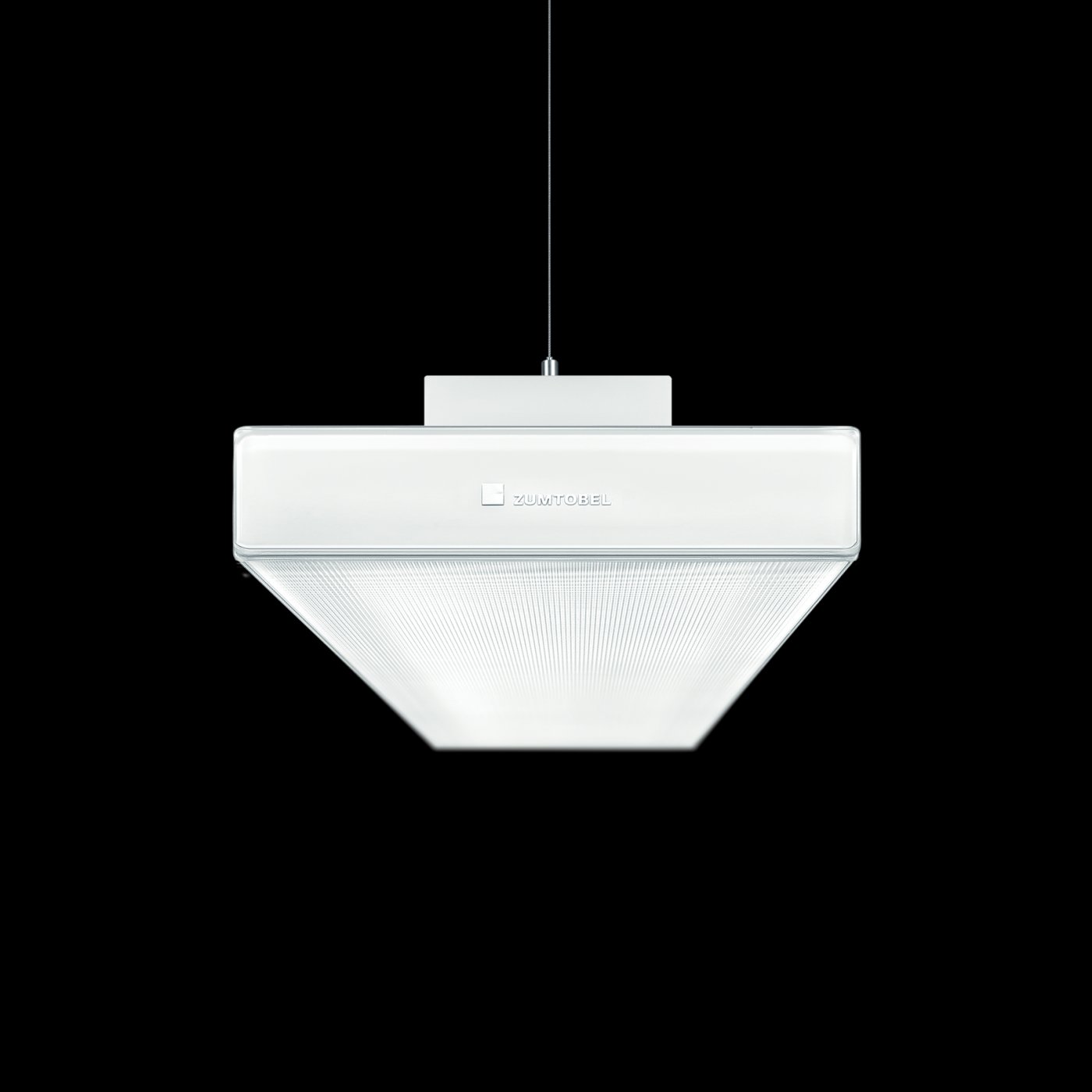 Versatile surface-mounted and suspended luminaires ┃ Zumtobel Lighting