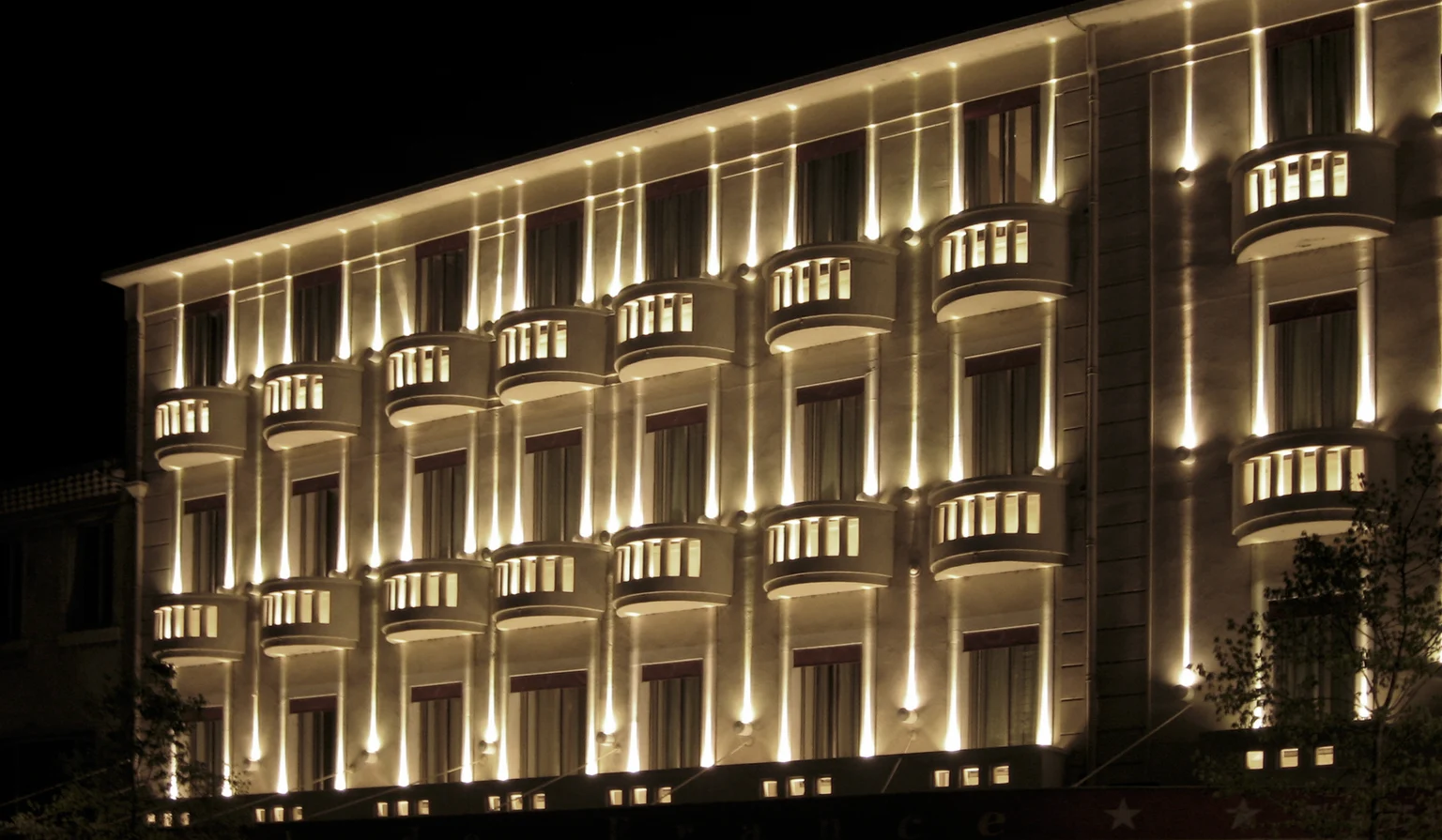 Cesar Jazz – runde Wandleuchte von Thorn Lighting