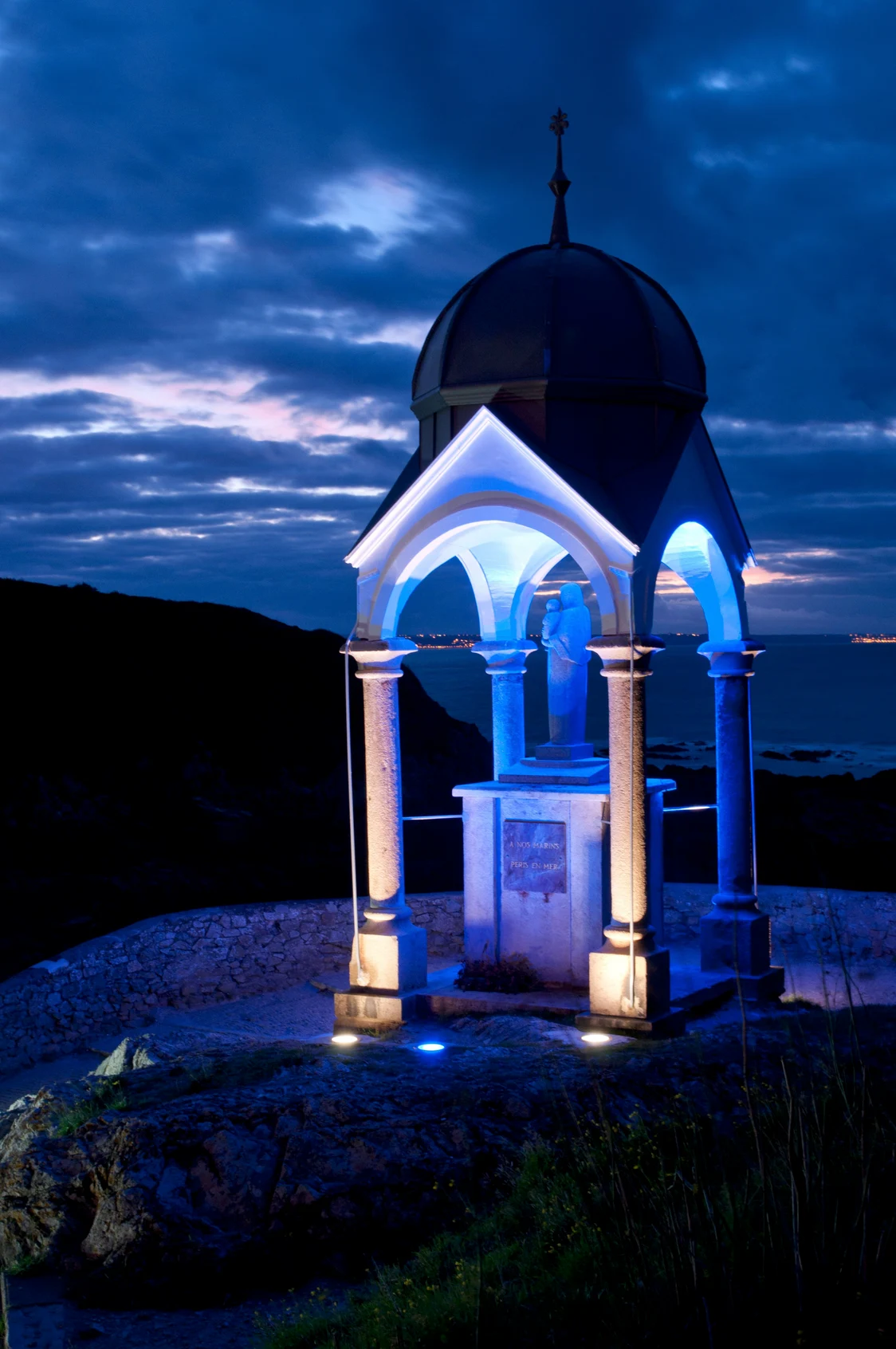 Apparecchio illuminotecnico da incasso a terra Cesar Opera Walk Over IP67 di Thorn Lighting