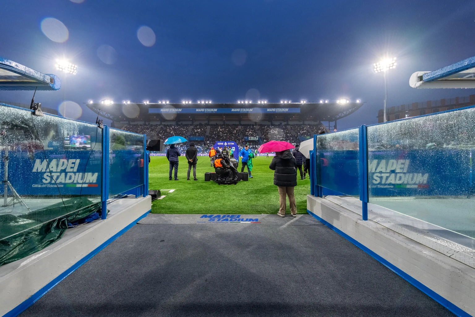 Verlichting van Thorn voor het speelveld van het Mapei Stadium
