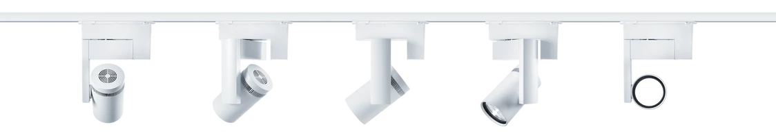 Des projecteurs sur rail AGILIO blancs assurent un éclairage directionnel flexible, dans un design moderne et minimaliste.