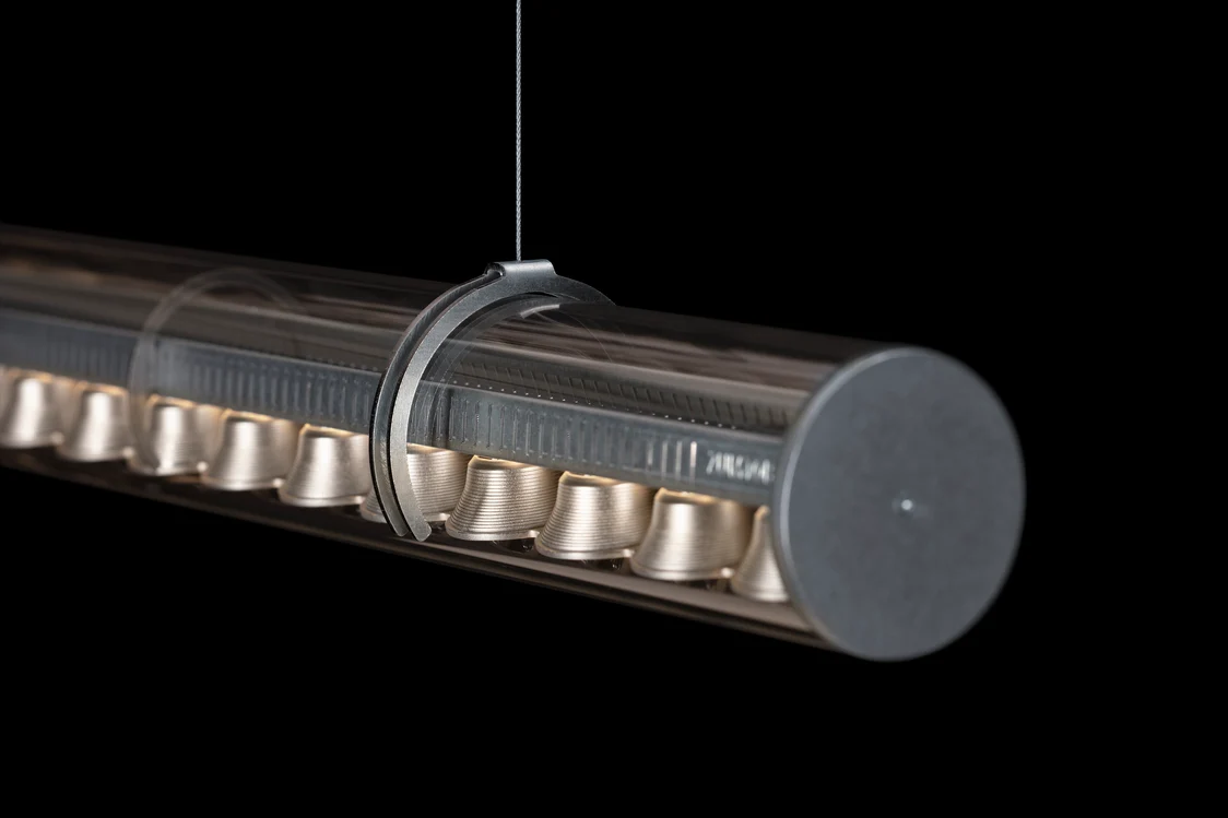 Solena im Detail auf schwarzem Hintergrund.