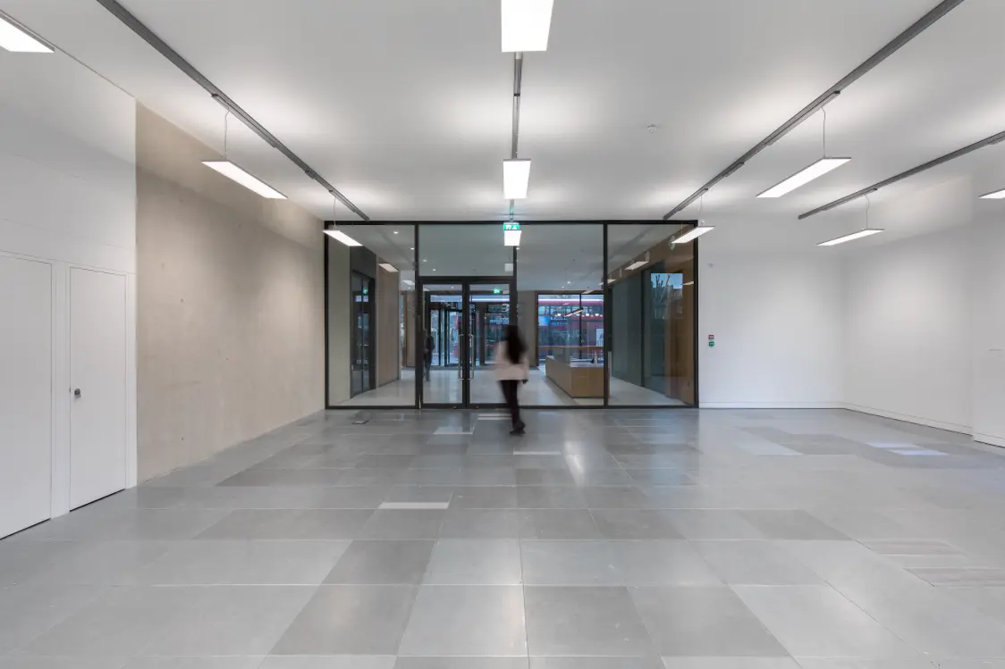 247 Wimbledon The Broadway - Office