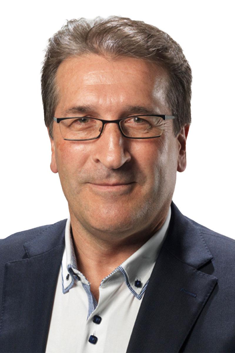 Portraitfoto von Daniel Burn