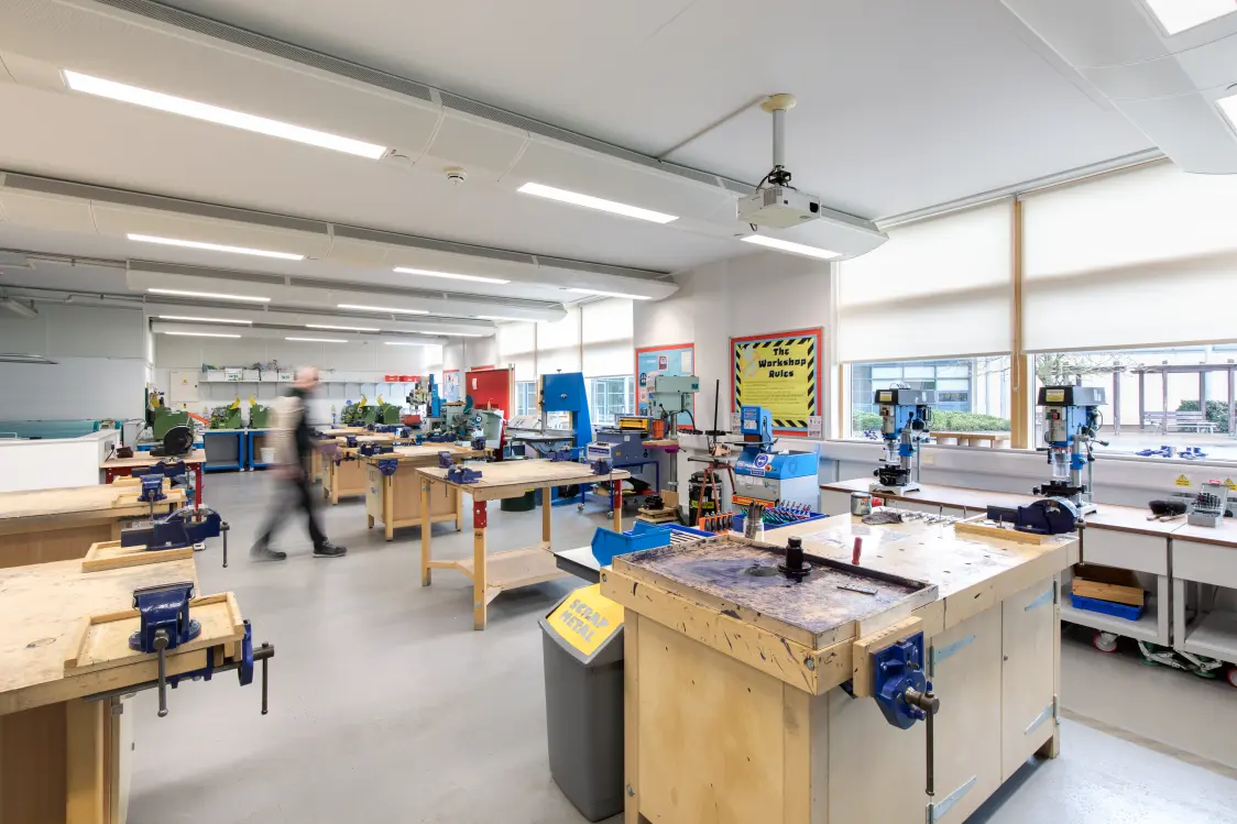 Hadley Learning Community Secondary School - Science Laboratory