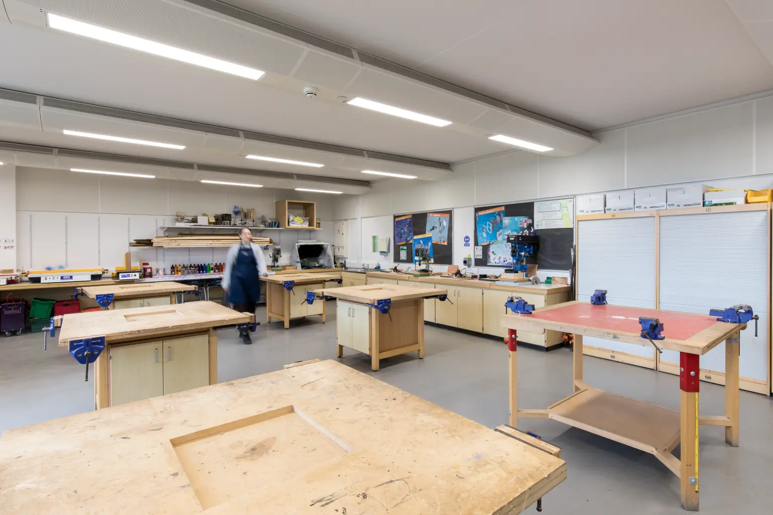 Hadley Learning Community Secondary School - Science Laboratory
