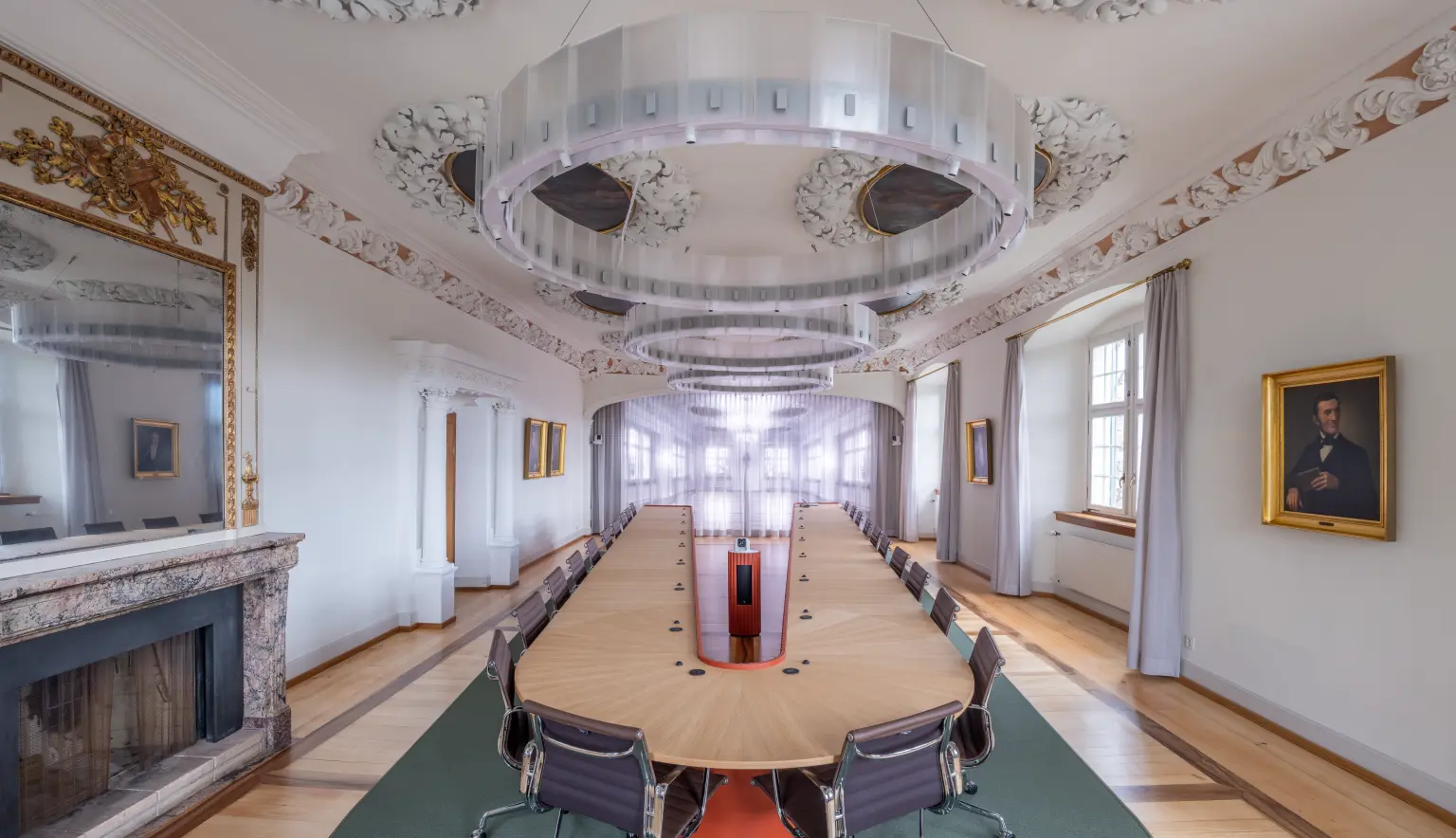 Orelli Saal: Modernes Lichtdesign trifft auf Barock