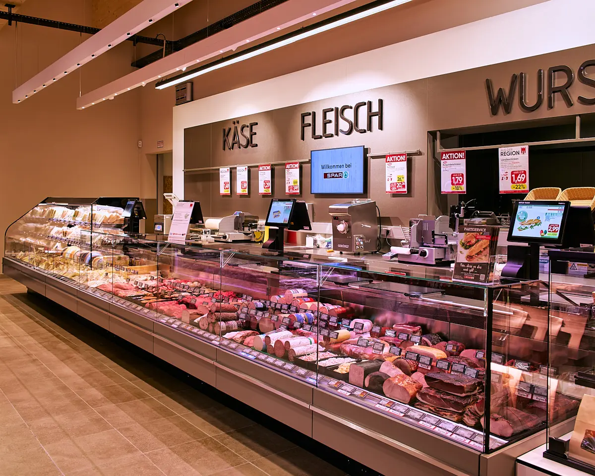 SPAR Alberschwende, TECTON II illuminates deli counter