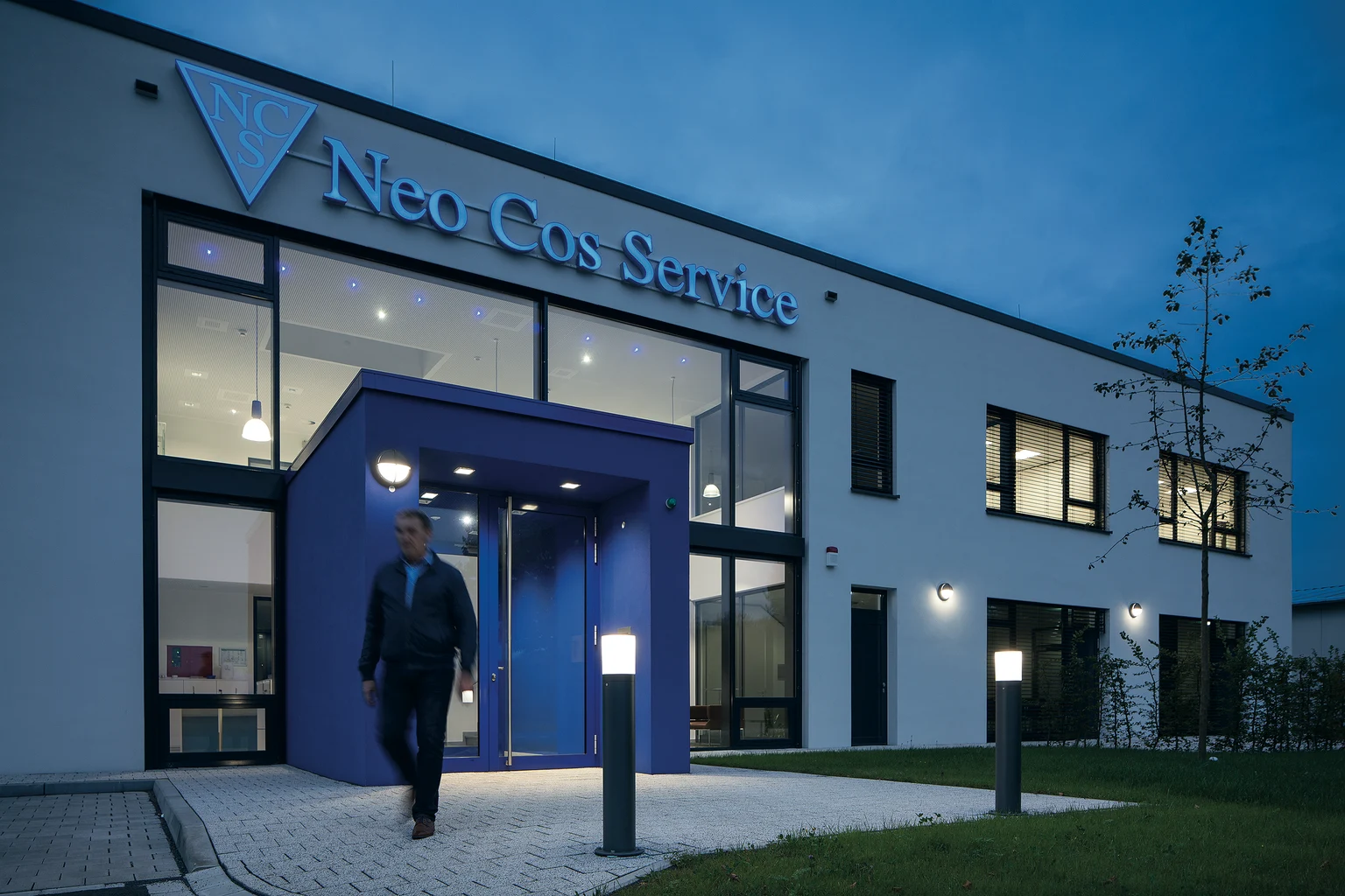 EyeKon plafoniera a LED di Thorn Lighting