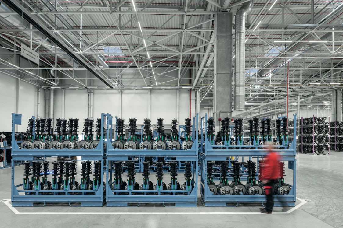 ZS_ZX2_in an industrial hall of the Volkswagen plant in Wrzesnia. 