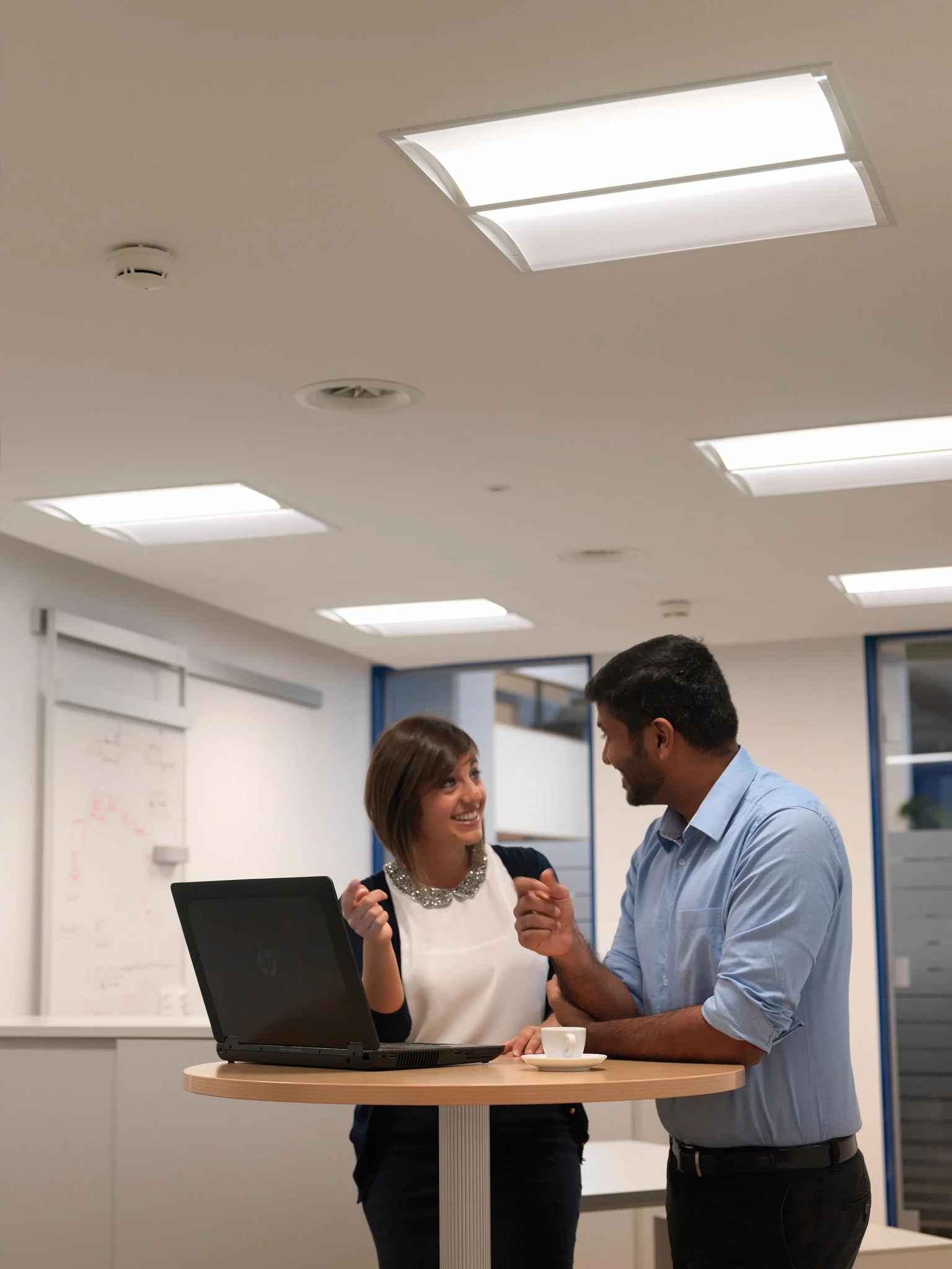 IQ Wave – modulare Einbau-Beleuchtungslösung für Büros von Thorn Lighting