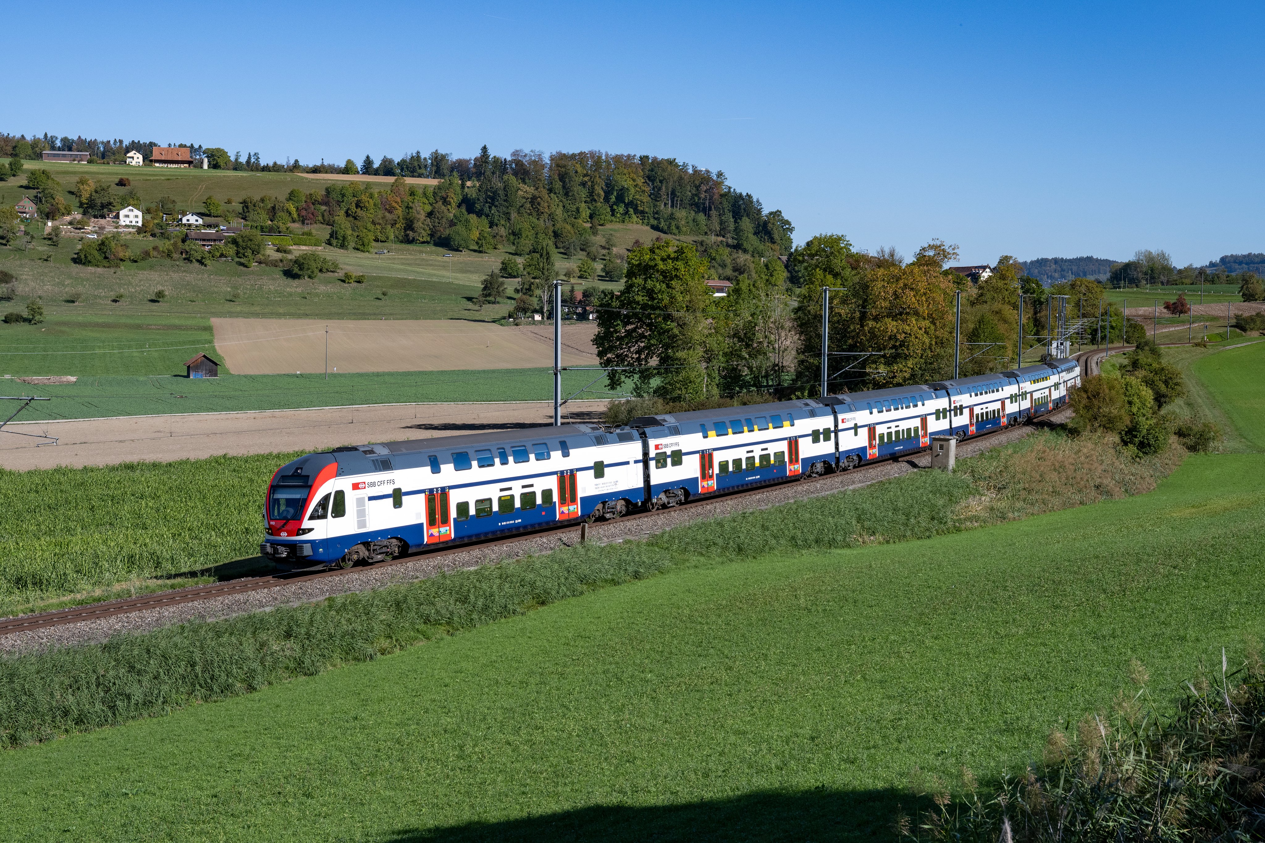 SBB erneuert Flotte der Zürcher S-Bahn: Erster Regio-Dosto im Einsatz