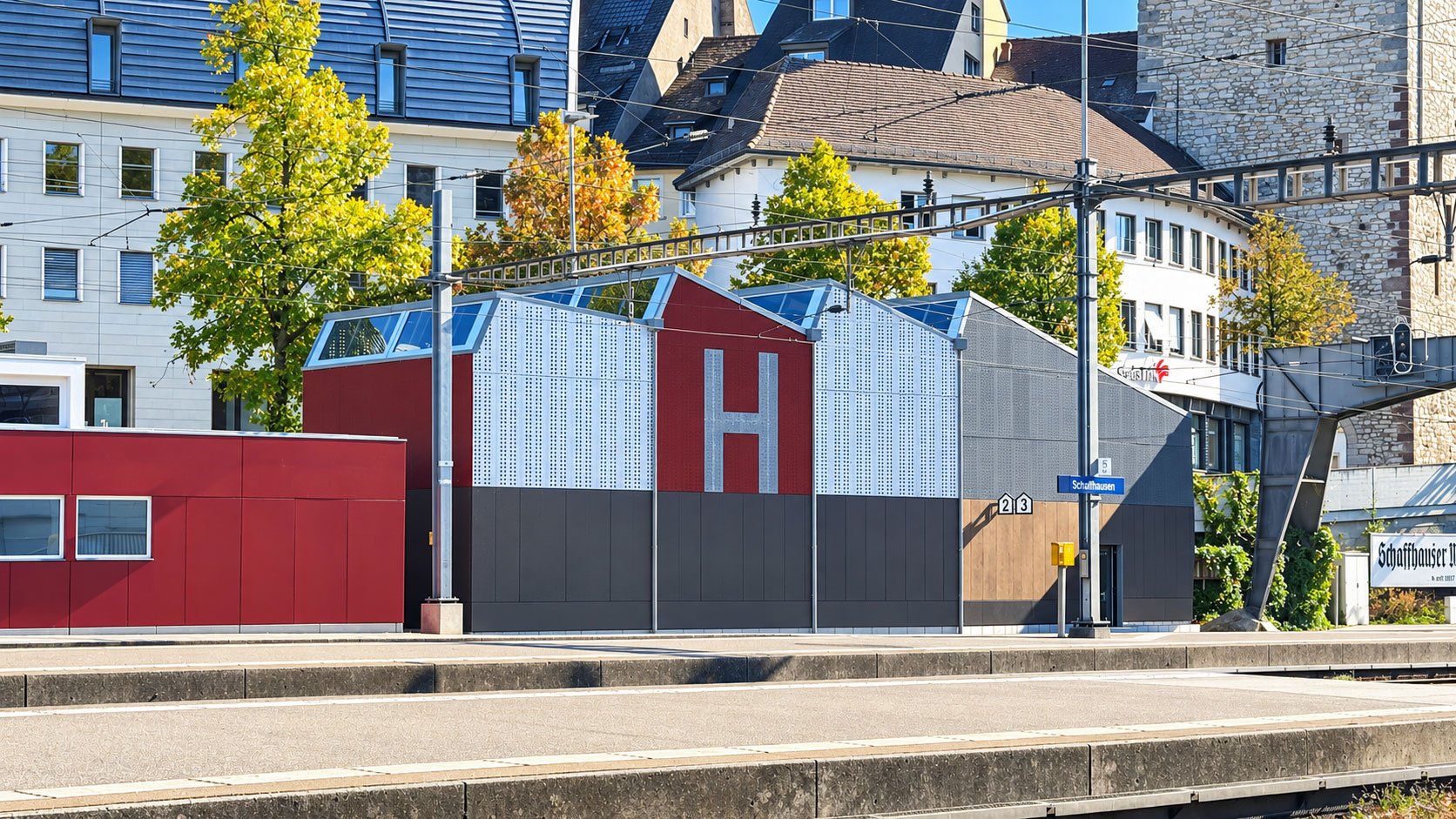 Neue Veloabstellanlage auf der Südseite des Schaffhauser Bahnhofs eröffnet