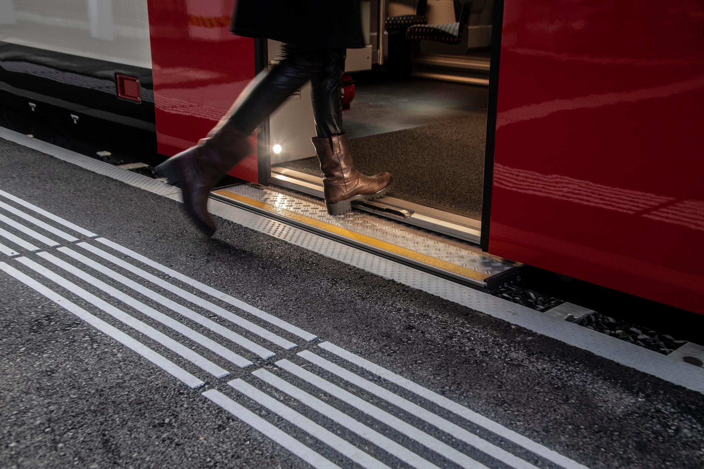 Bahnhof Siebnen‑Wangen wird ausgebaut: Mehr Halte, mehr Komfort