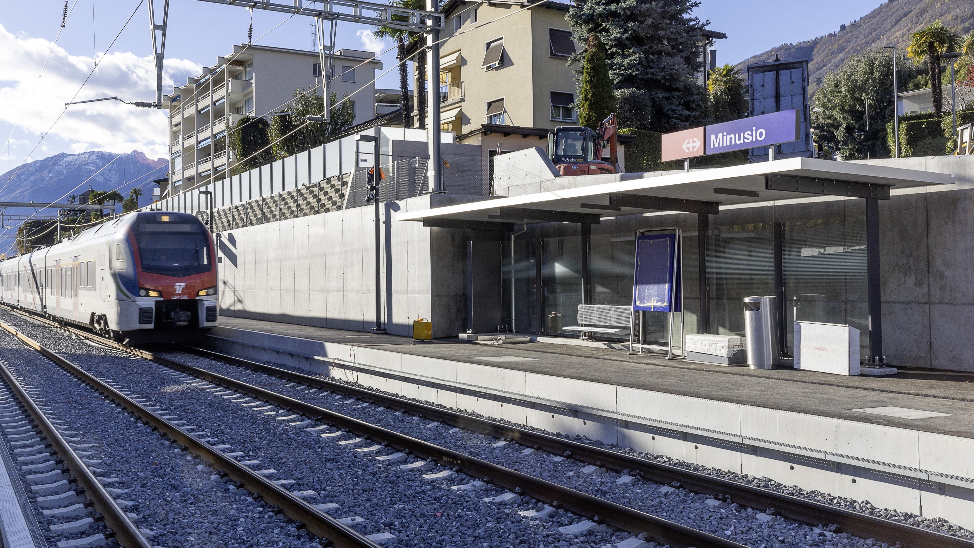 Una foto della nuova fermata ferroviaria regionale Minusio