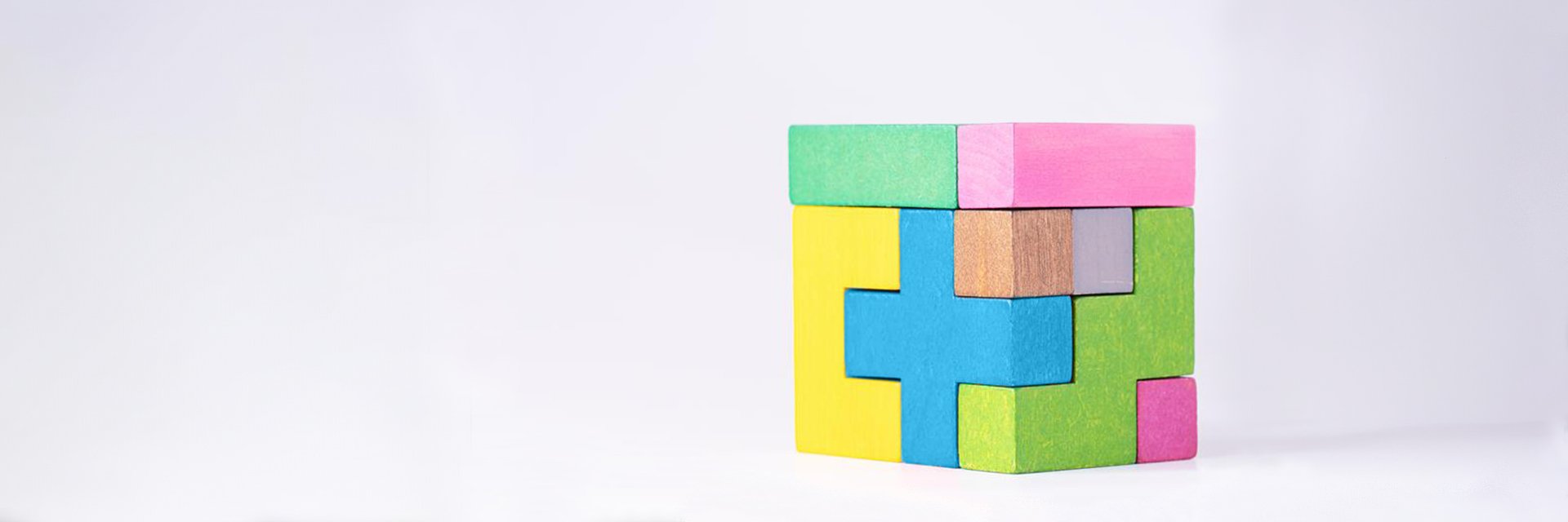 interlocked-color-blocks