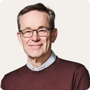 Headshot of Simon Moore 