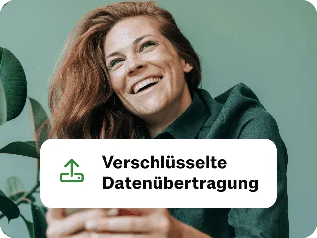 Frau nutzt taxfix