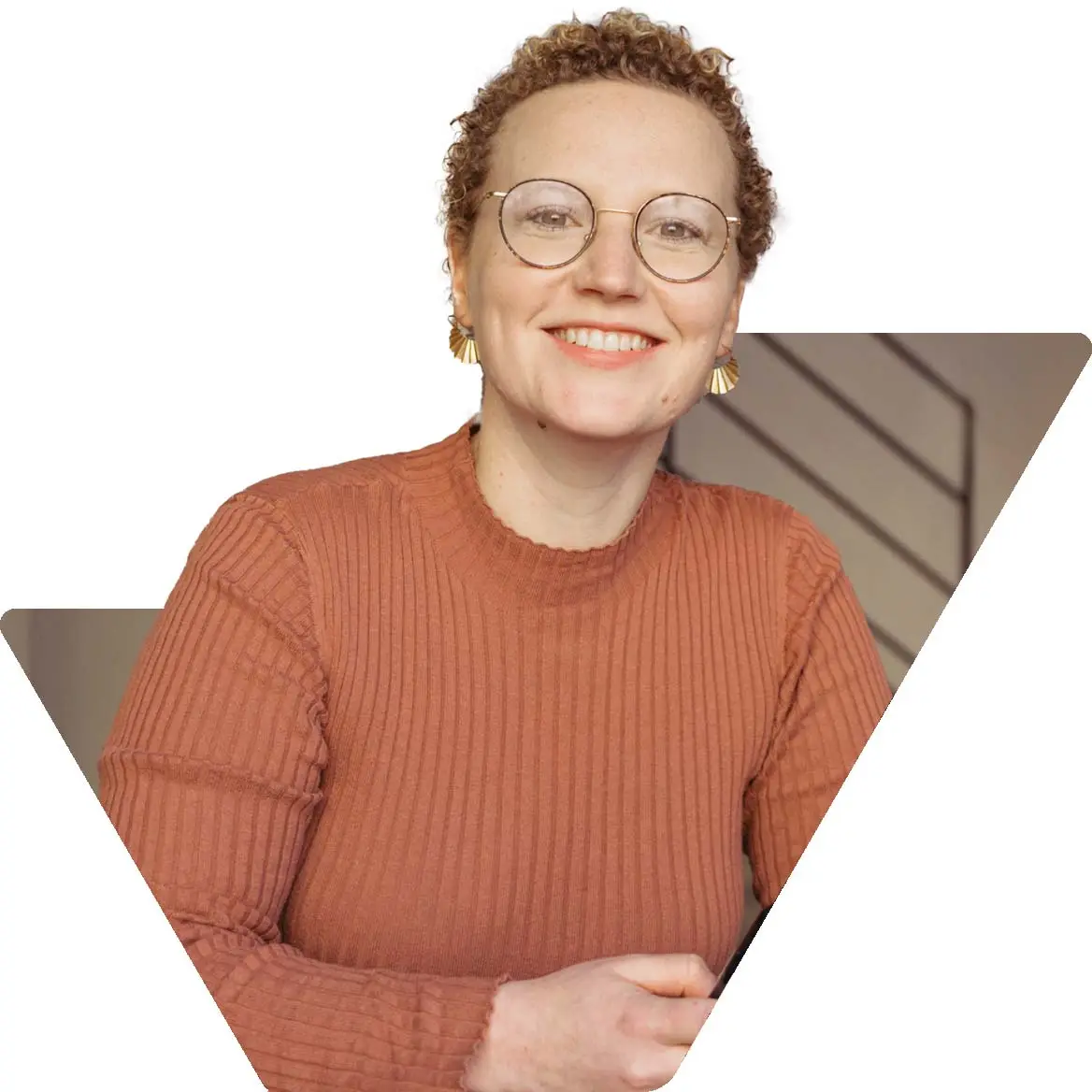 femalefinance_mondry.jpg