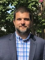 headshot of Dr. Vesser