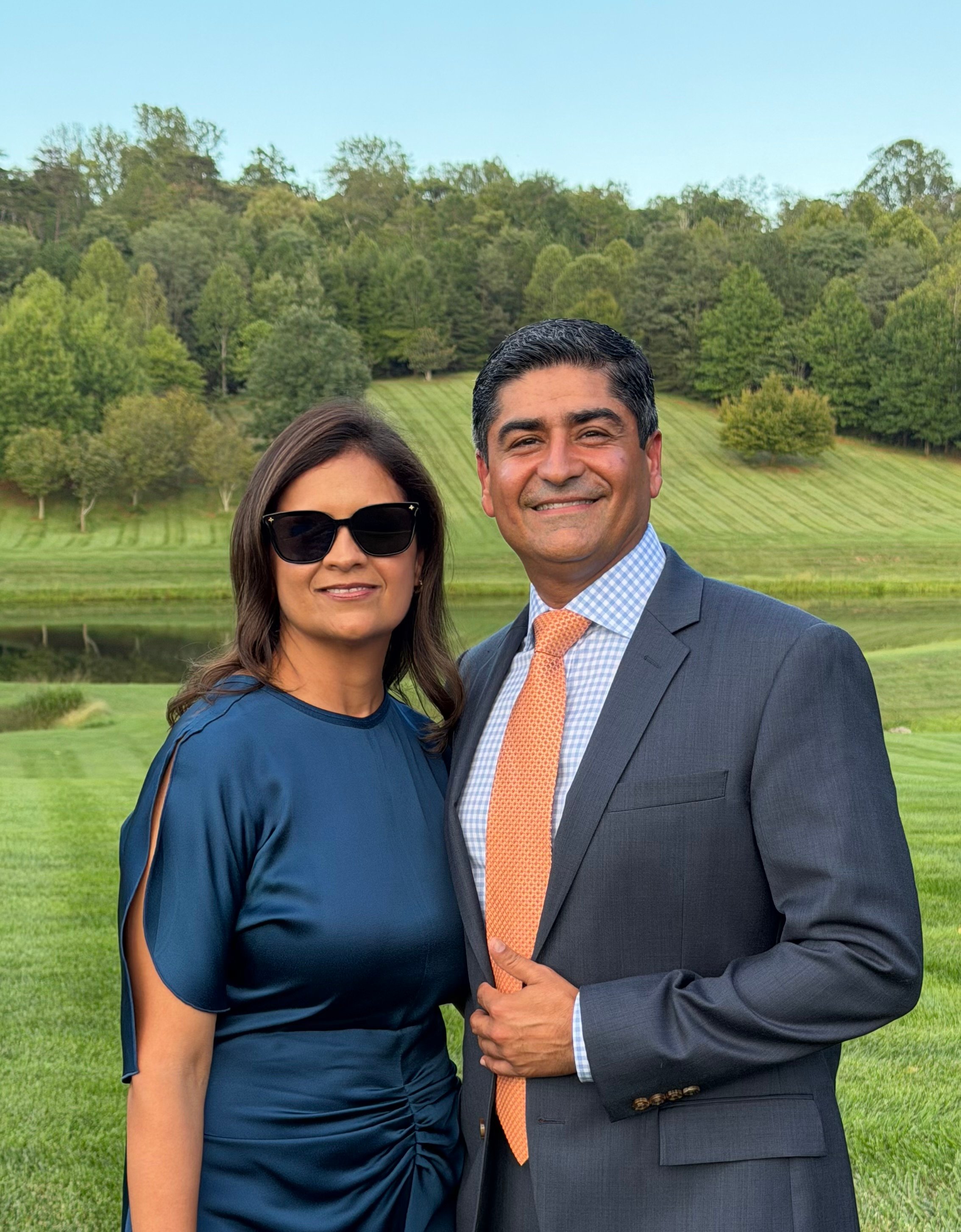 Photo of Vishal and Anubha Suri.