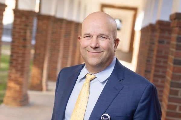 Portrait of Mark Weathers