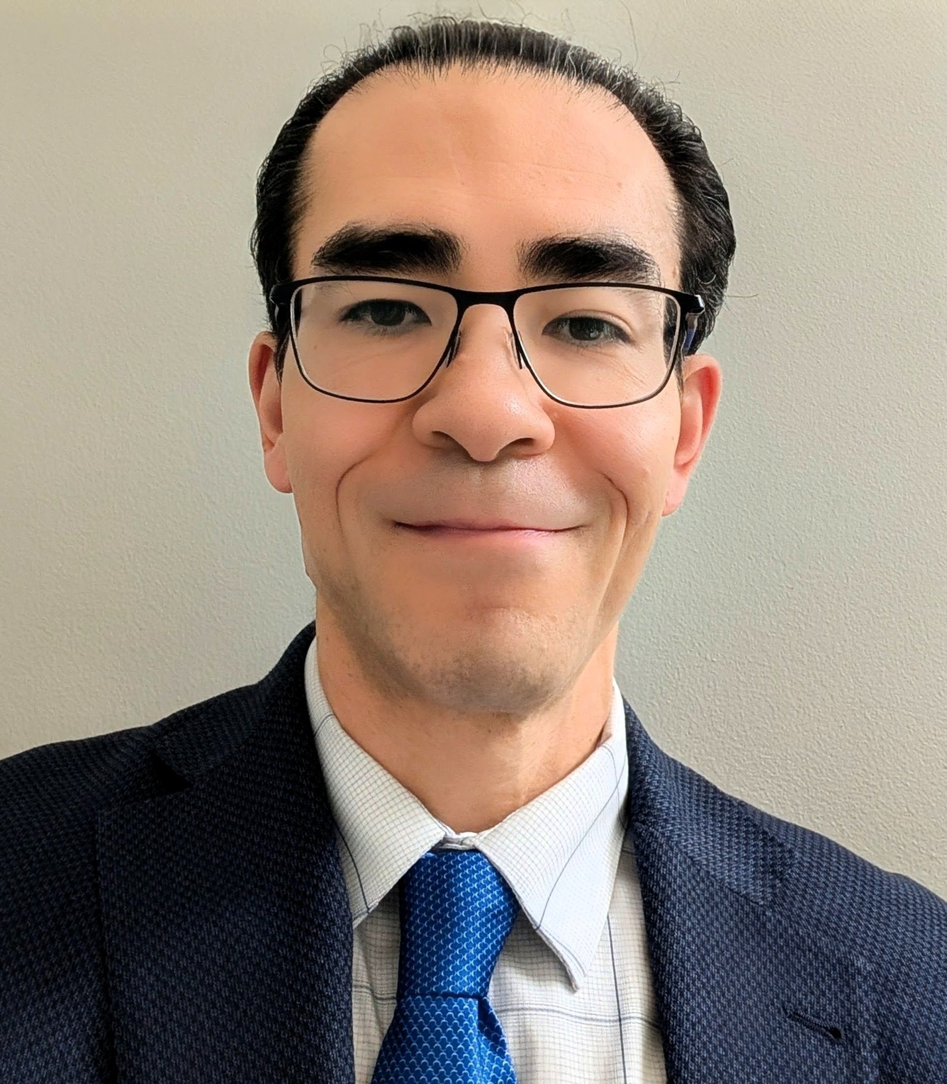 Photo of Dr. Aaron Dumont