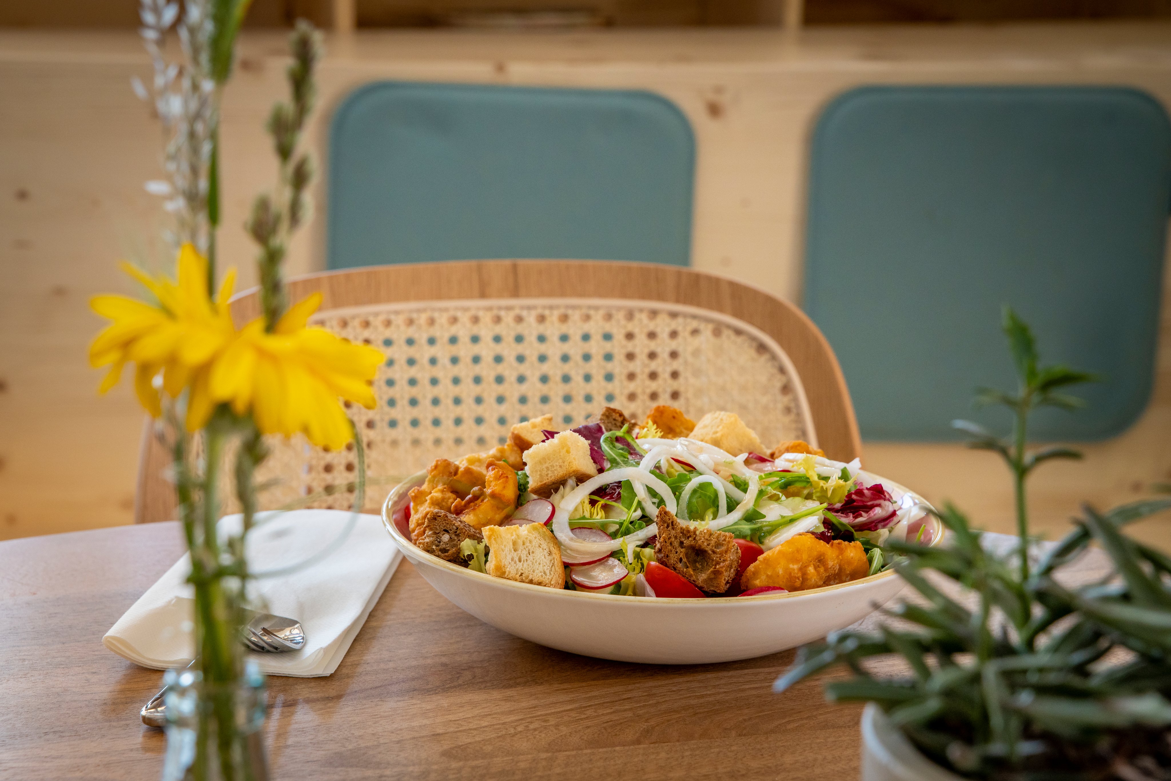 Ein grosser Salatteller