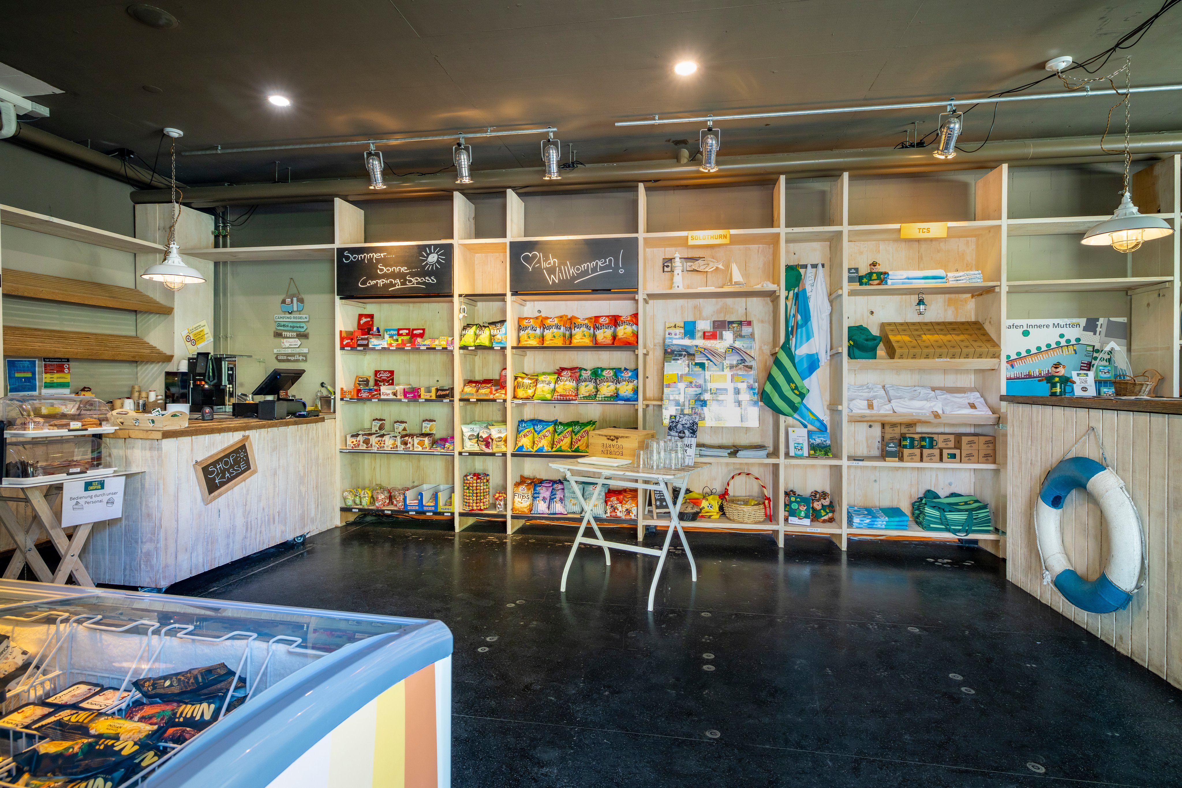 Magasin de camping au TCS Camping Soleure.