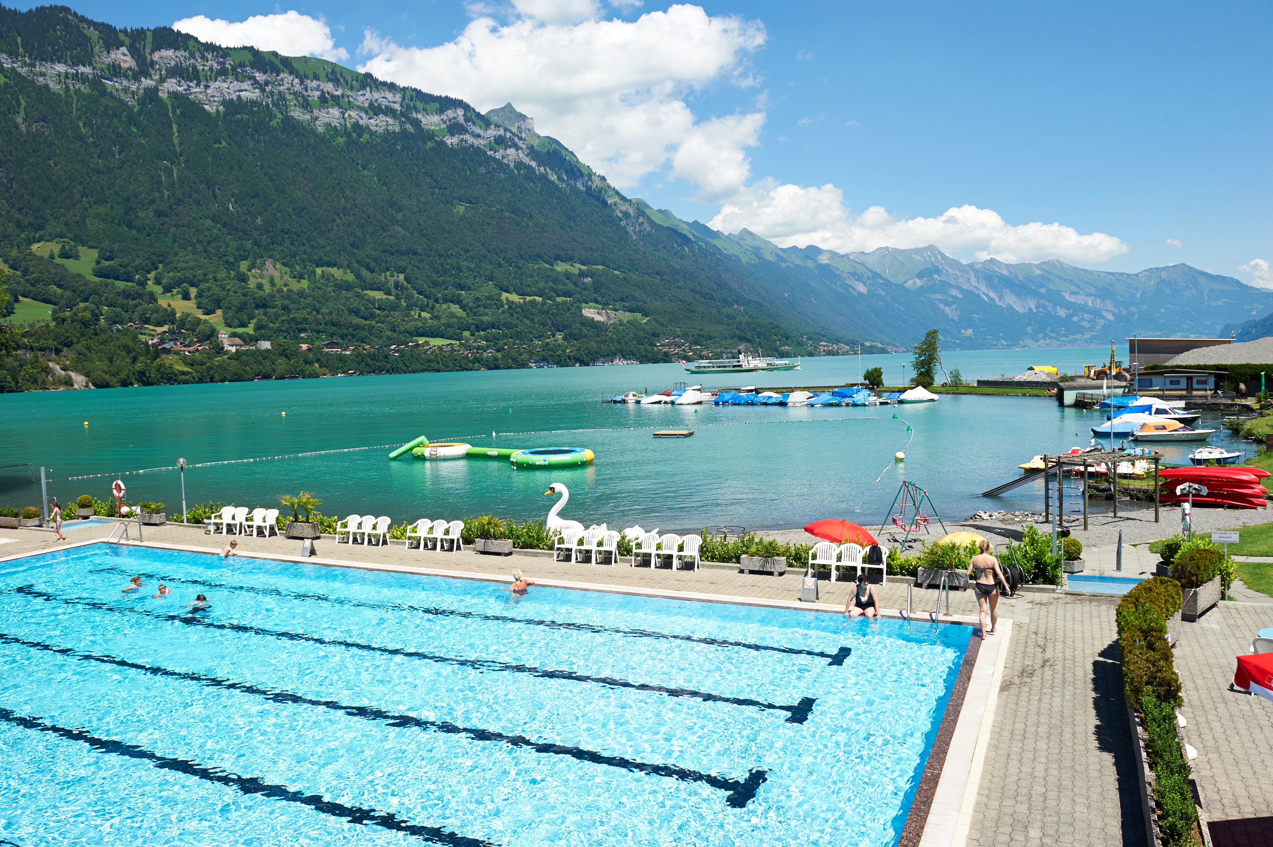 Lido directly next to the lake