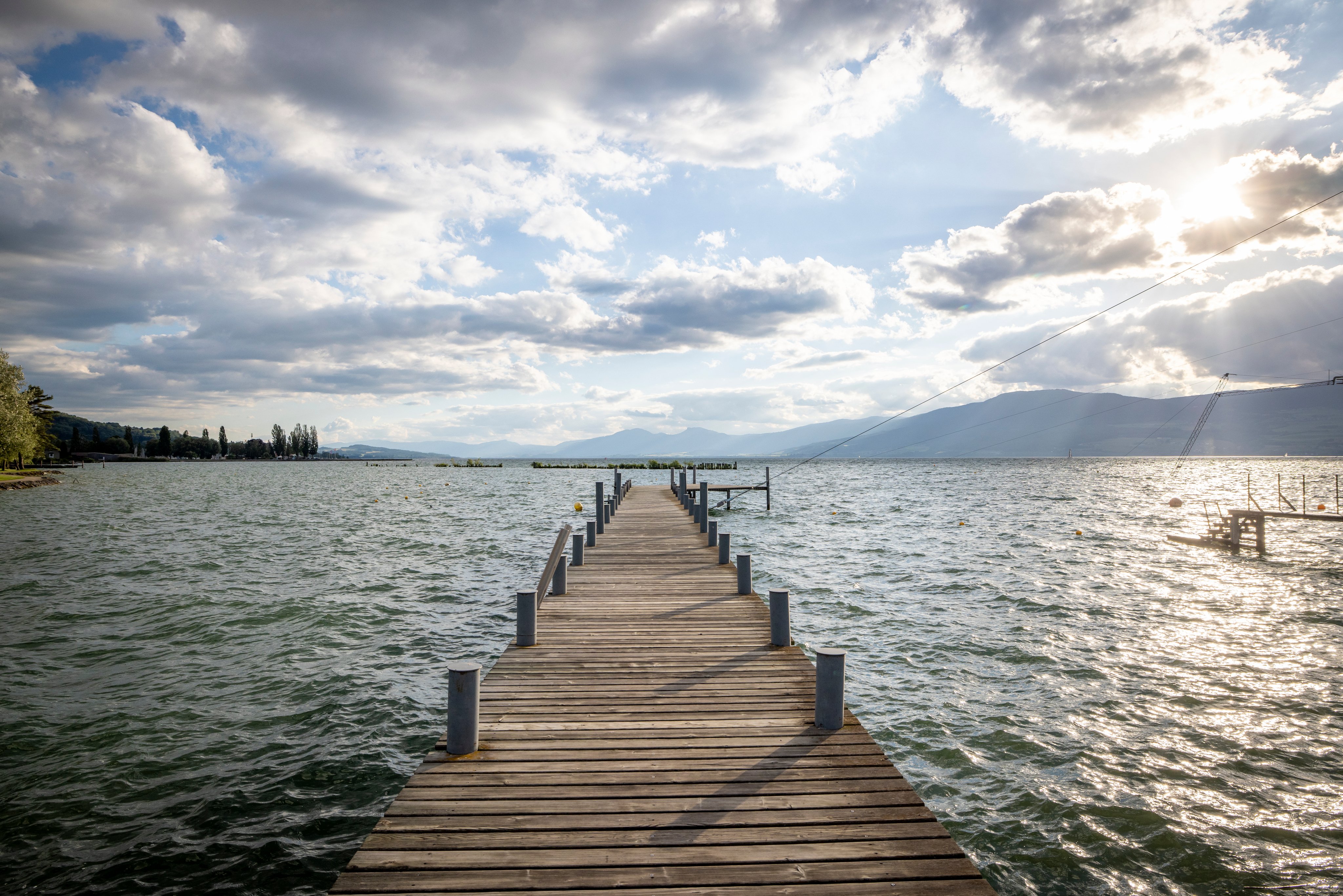 Pontile sul lago di Neuchâtel dal TCS Camping Estavayer.