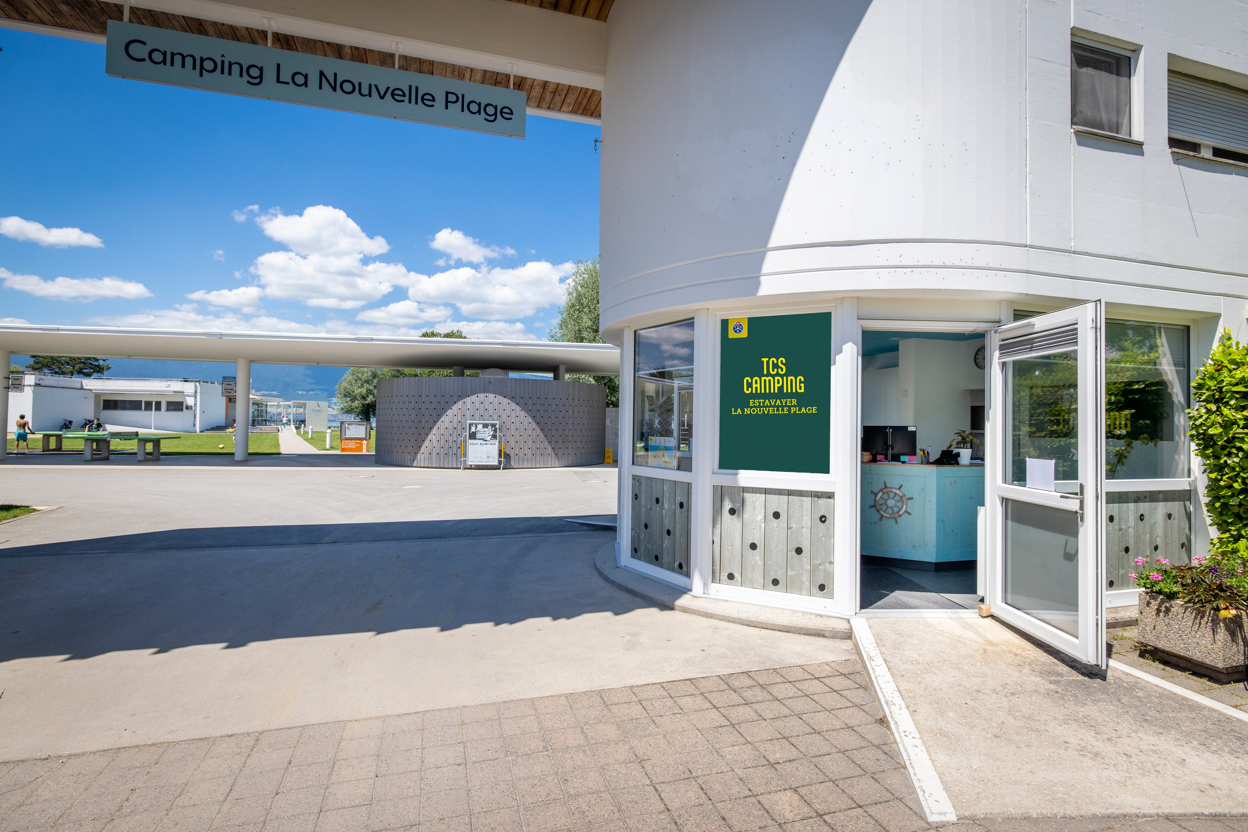 L'ingresso di un campeggio.