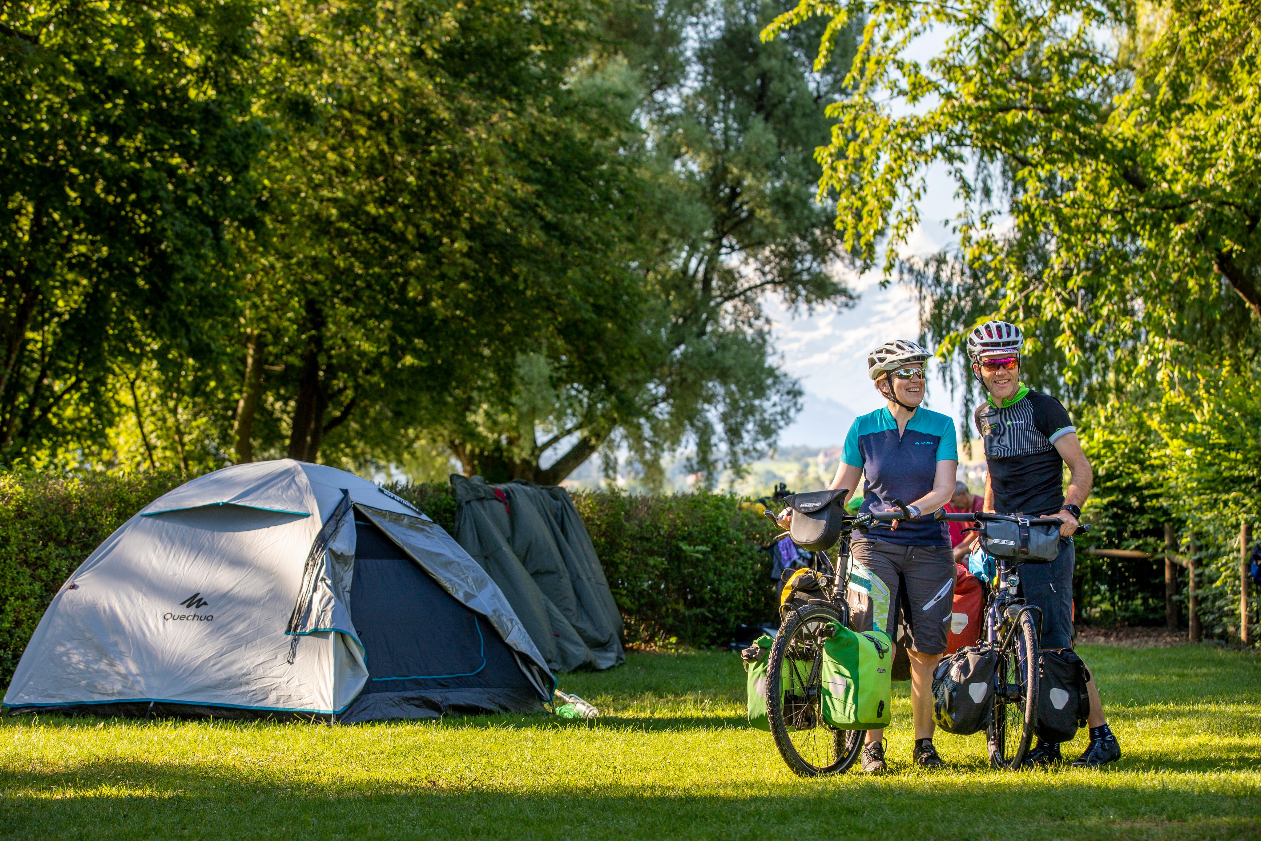 Cyclists at the TCS Camping Gwatt Thun