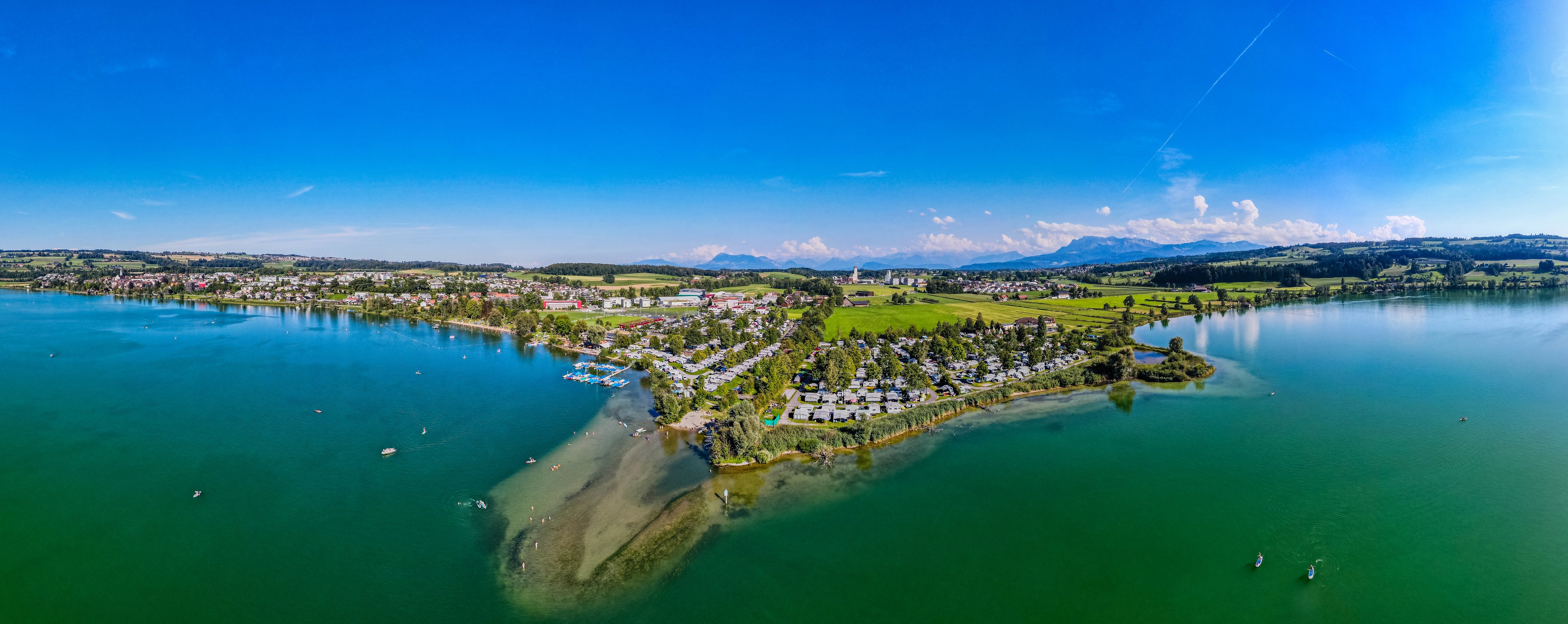 TCS Camping Sempach : Découverte de la nature, tours à vélo et vue sur le lac inclus.