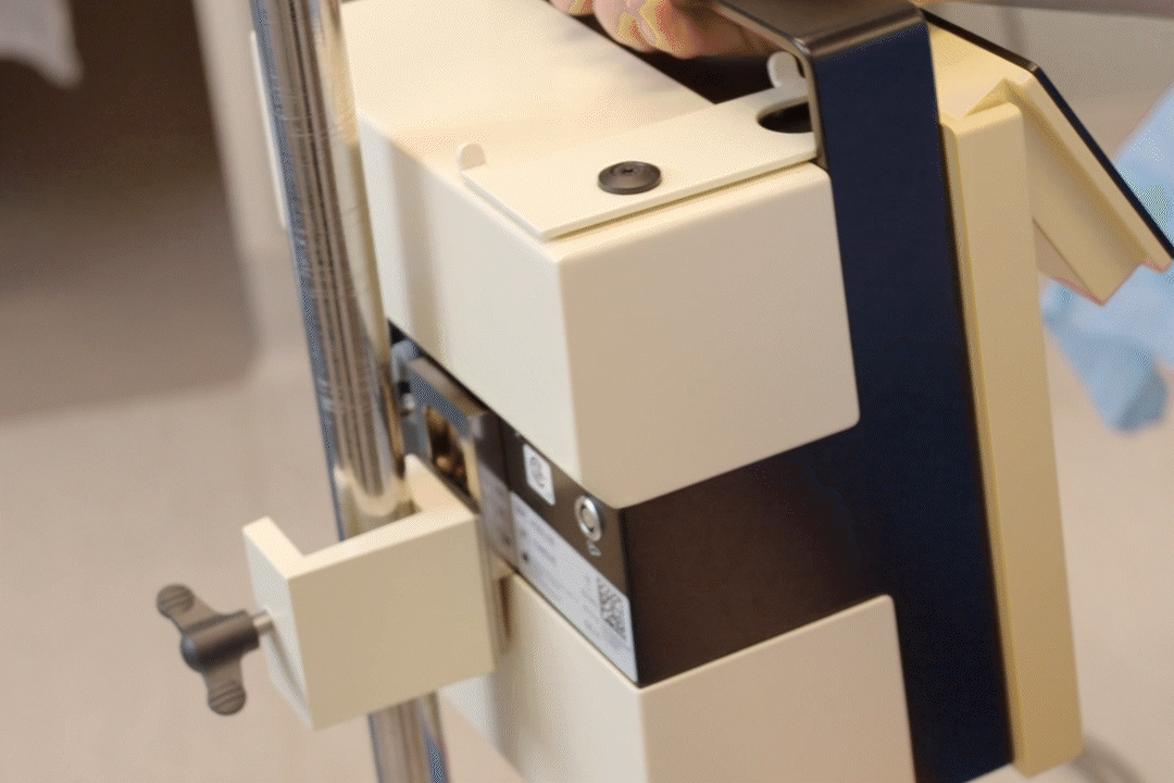 Animated view of the Oertli CataRhex 3 during system boot-up and power connection setup