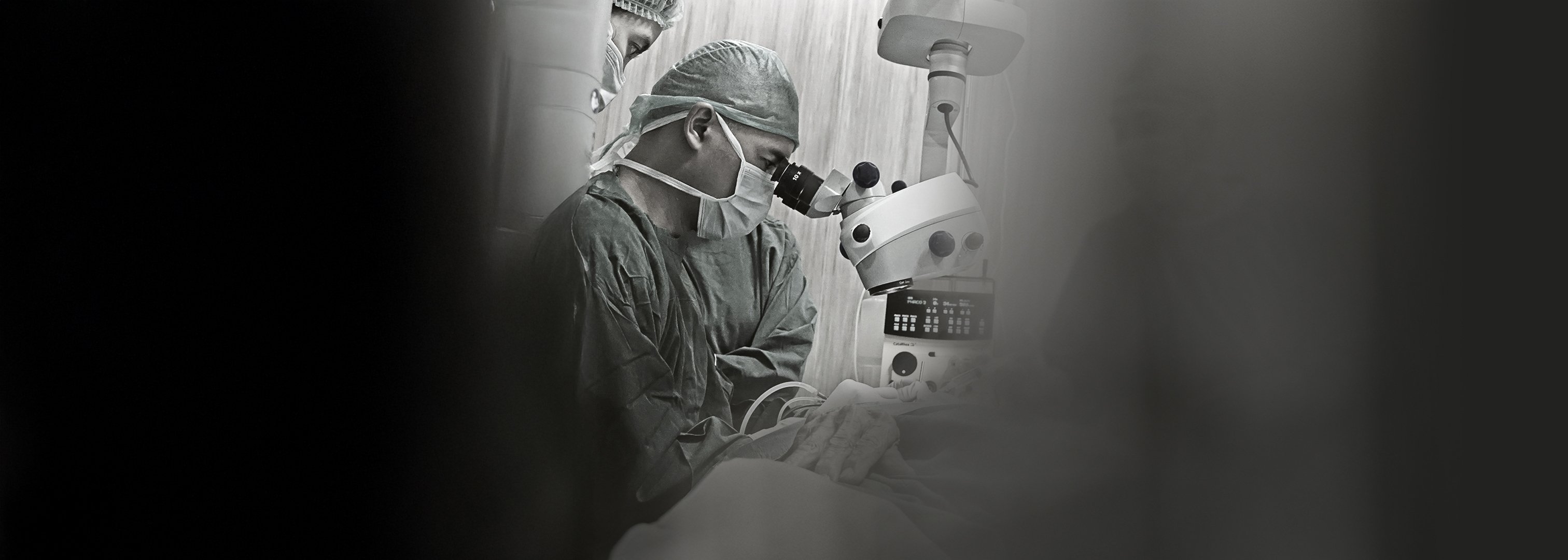 Ophthalmic surgeon performing cataract surgery with CataRhex 3and operating microscope at Ichsan Medical Centre Hospital, Indonesia