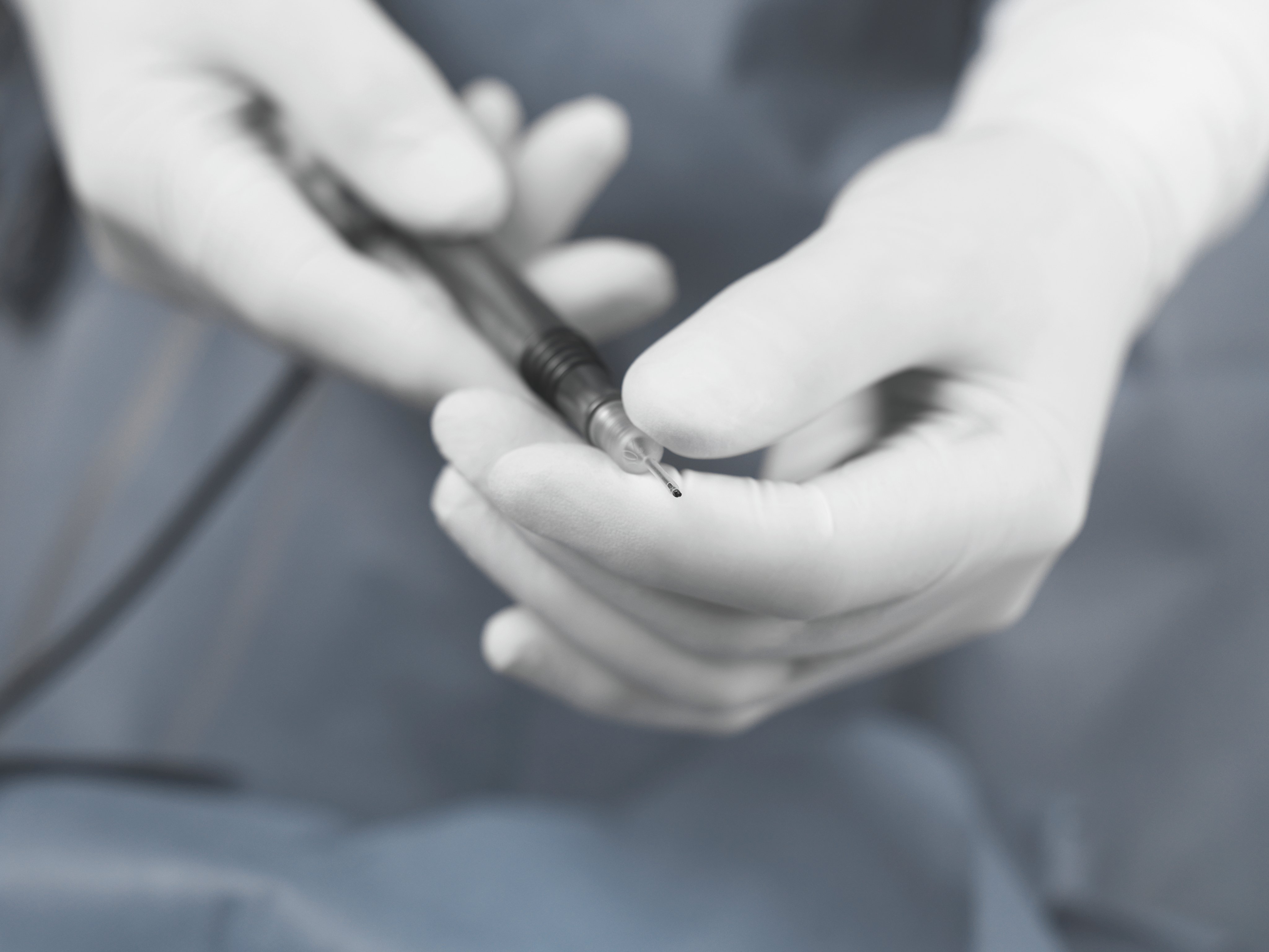 ophthalmic capsulotomy instrument prepared for cataract surgery