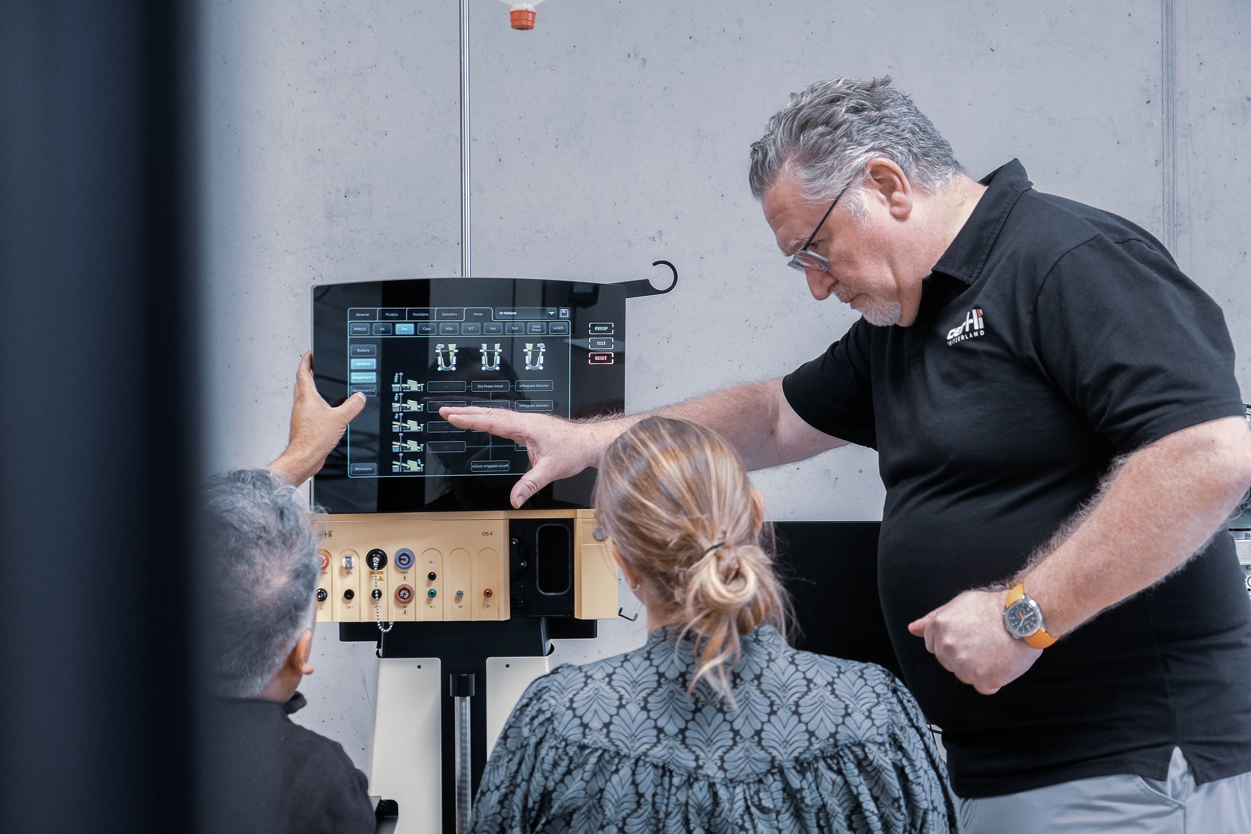 Sales and application training with the Oertli OS 4 surgical platform, with participants receiving hands-on instruction
