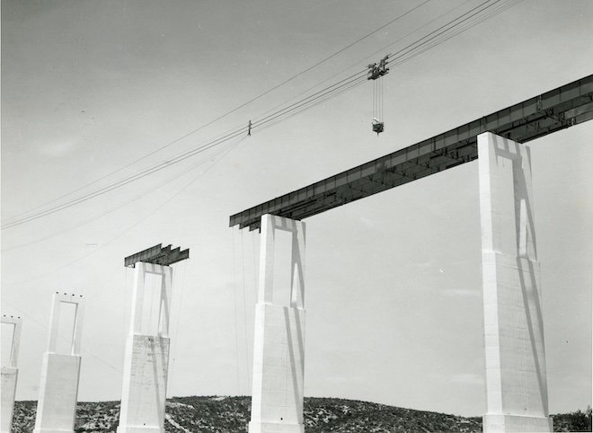 Devil&rsquo;s River Bridge under construction over Lake Amistad near Del Rio, Texas