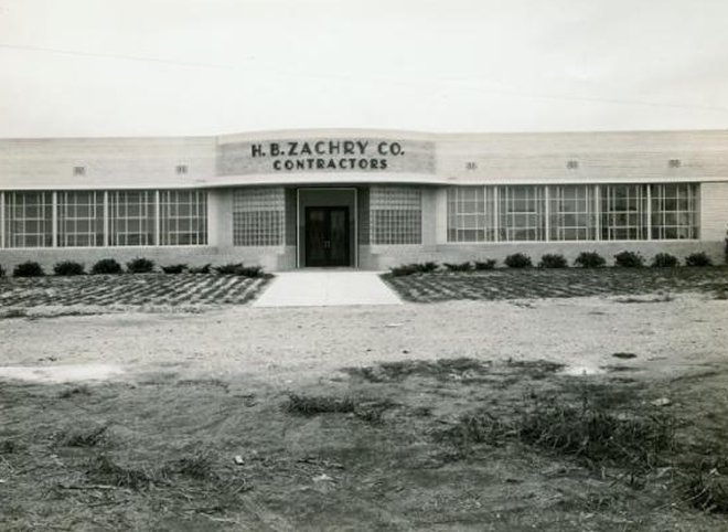 H. B. Zachry Company headquarters at 527 Logwood Avenue in San Antonio, Texas, in 1952